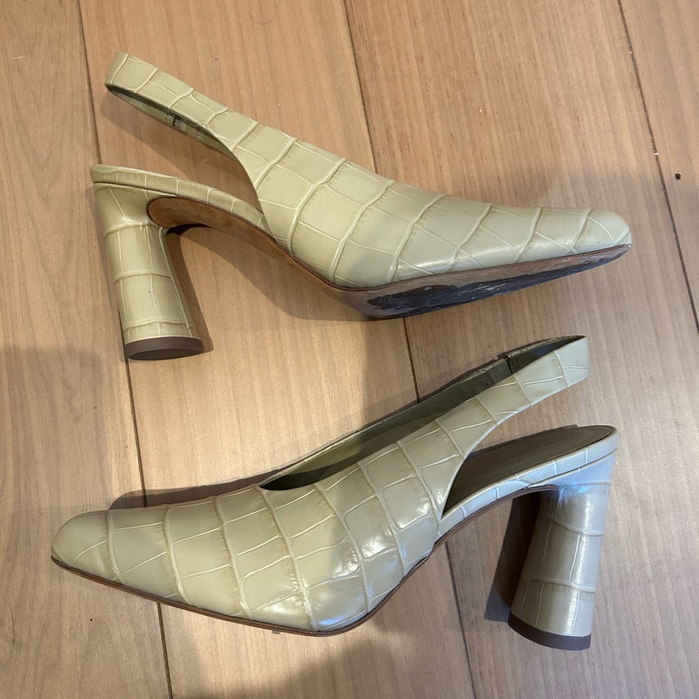 Vince - Hellen Croc-Embossed Slingback Shoe in Farro